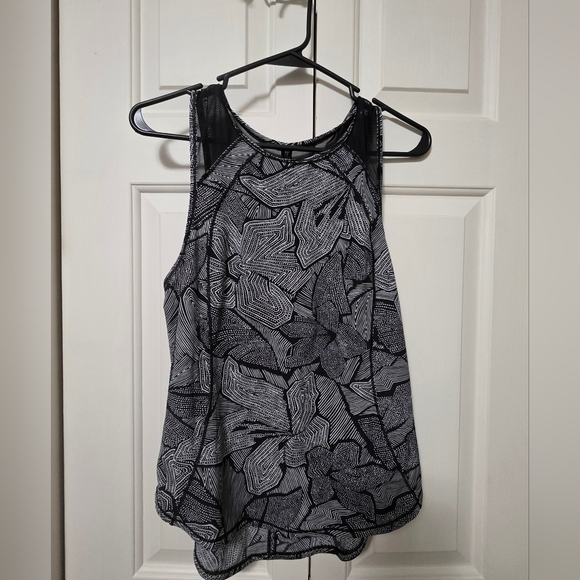 lululemon athletica Tops - Lululemon Muscle Tank Top Womens